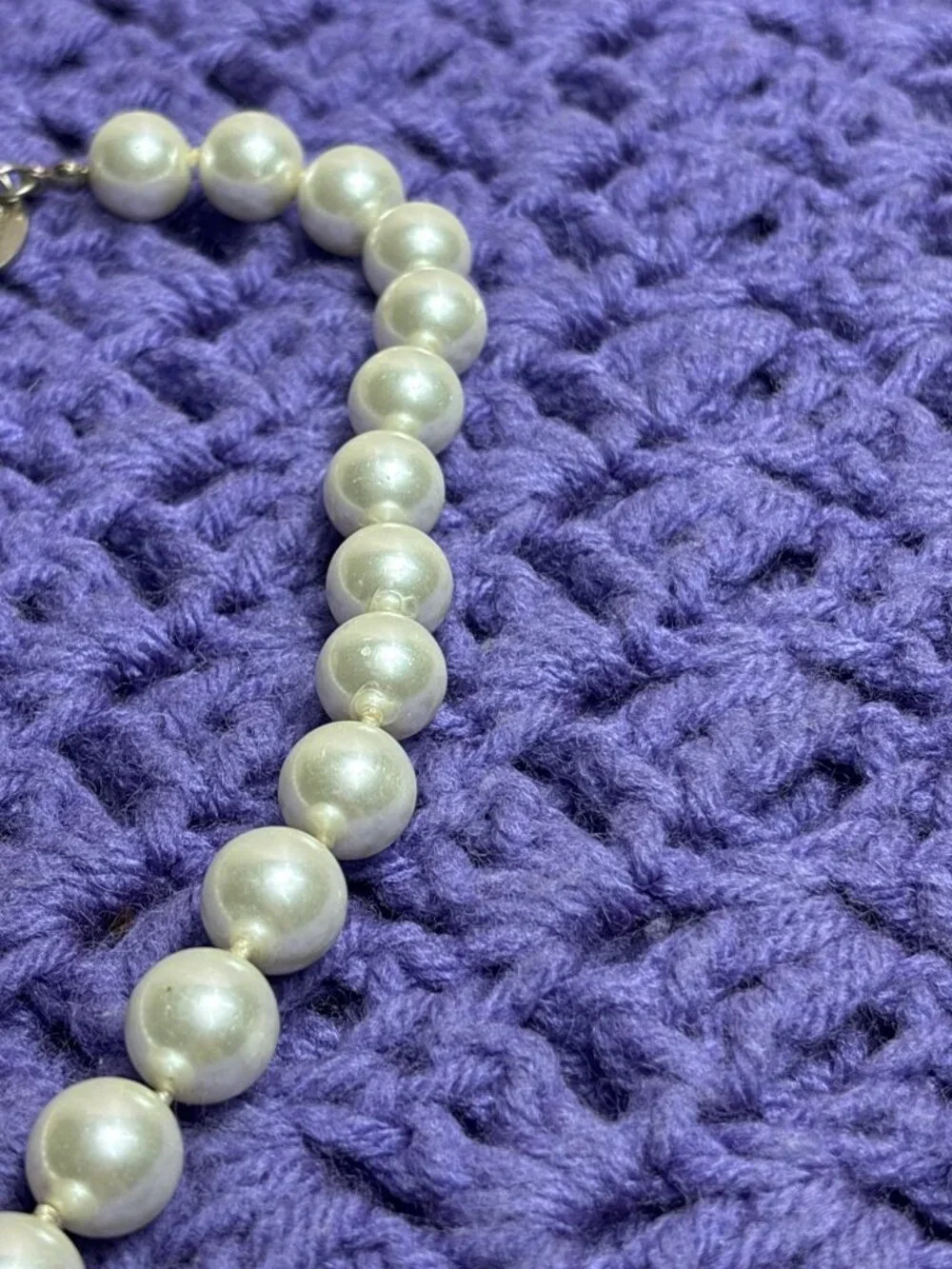 Vintage 90s George Chunky Glass Faux Pearl Beaded Necklace Knotted Lobster Clasp